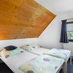 Hill 33 By Interhome Vakantiehuis Cista (Hradec Kralove)