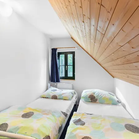 Hill 33 By Interhome