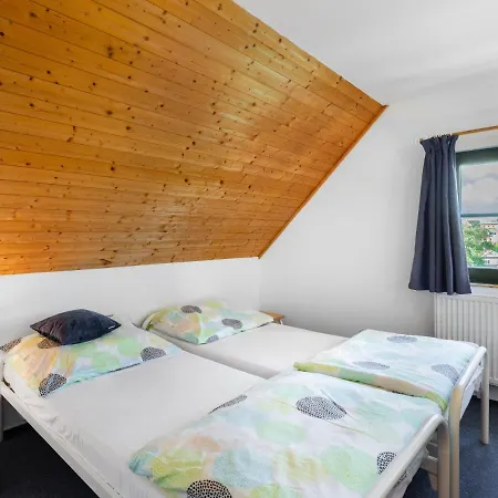 Hill 33 By Interhome 度假居 Cista (Hradec Kralove)