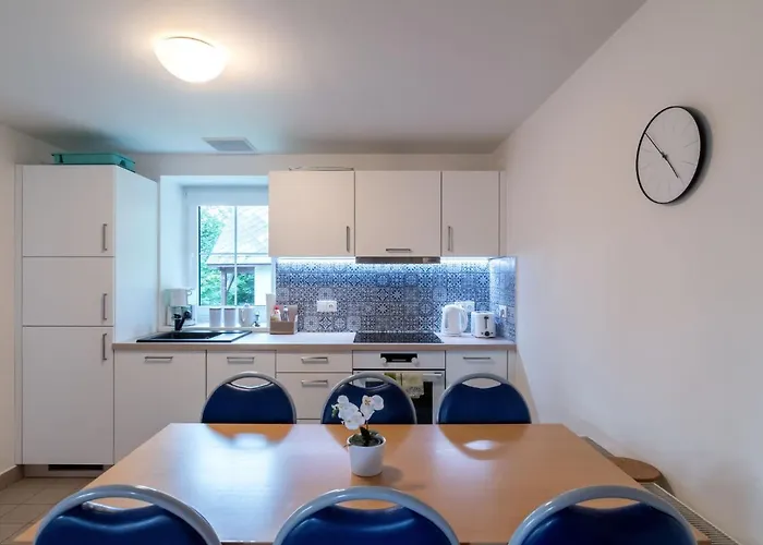 Hill 33 By Interhome Nyaraló Čistá
